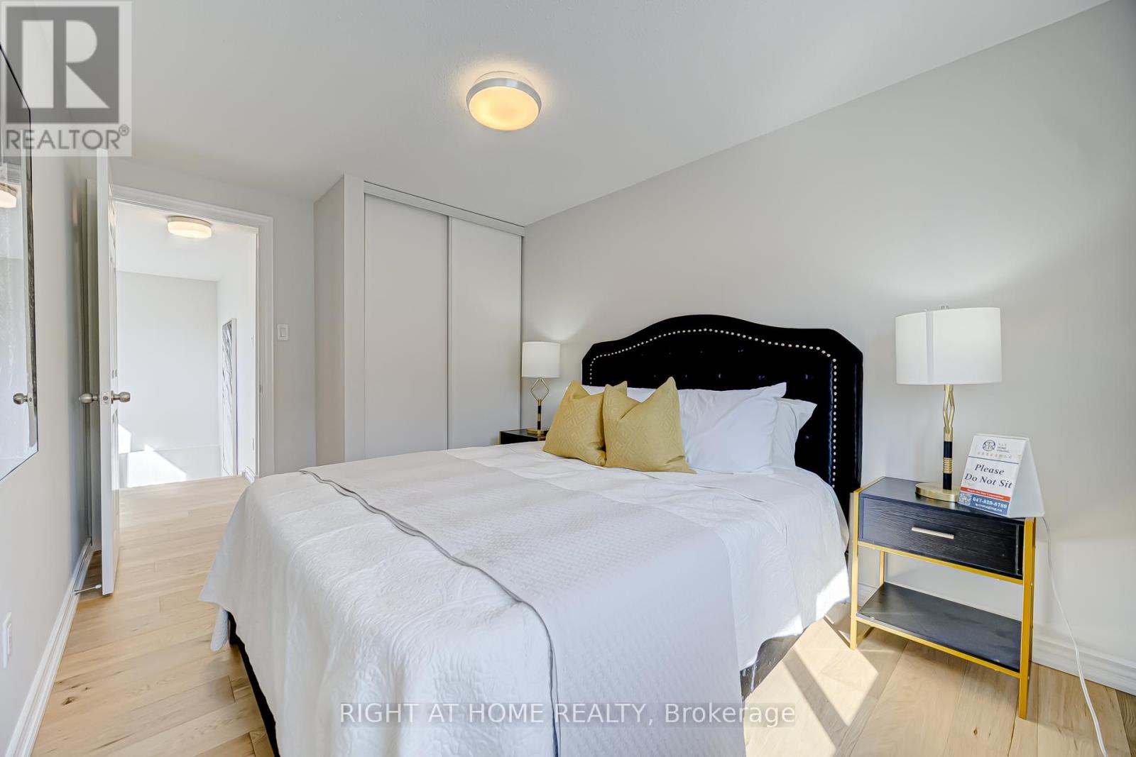 10 Holm Crescent, Markham, Ontario  L3T 5J3 - Photo 17 - N12973962