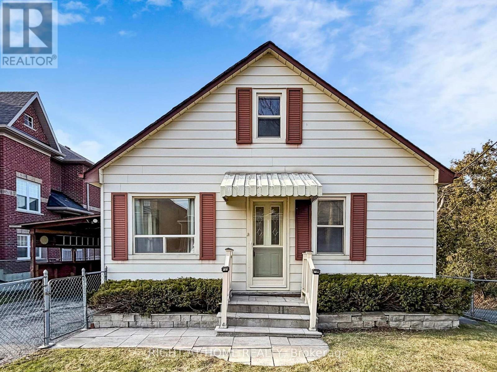 12 ROUGE STREET, Markham, Ontario