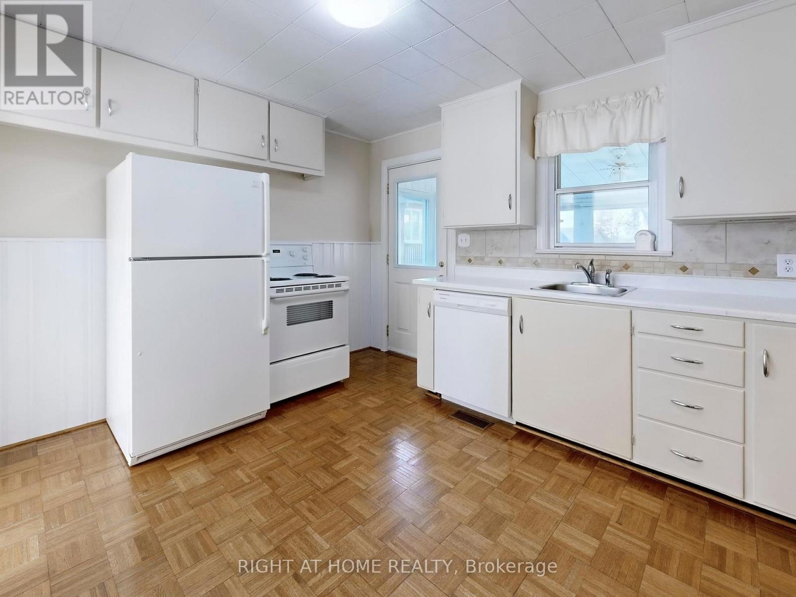 12 Rouge Street, Markham, Ontario  L3P 1K6 - Photo 7 - N12976486