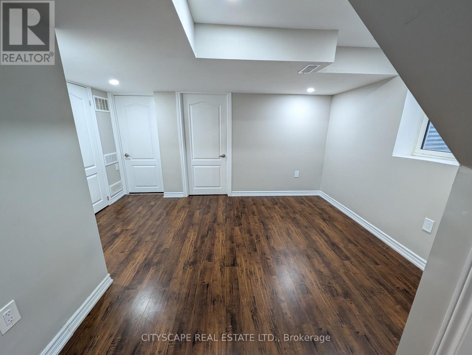 90 Maddybeth Crescent, Brampton, Ontario  L7A 3J3 - Photo 6 - W12973596