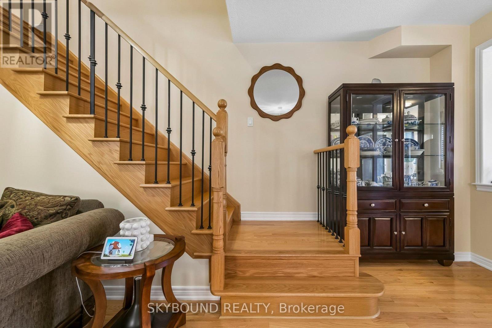 687 Megson Terrace, Milton, Ontario  L9T 8K4 - Photo 8 - W12976482