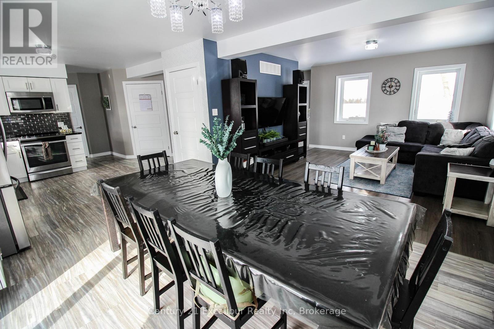 7104 6th Line, Centre Wellington, Ontario  N0B 1J0 - Photo 10 - X12765788