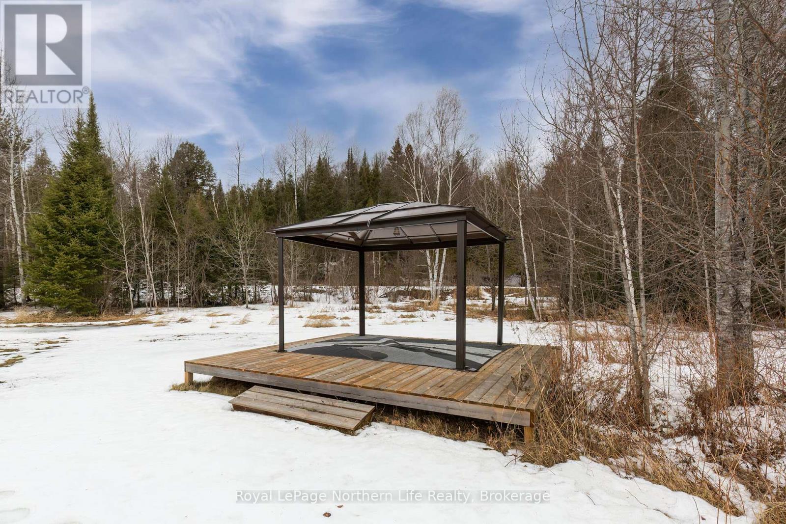 300 Yonge Street, Bonfield, Ontario  P0H 1E0 - Photo 24 - X12976140