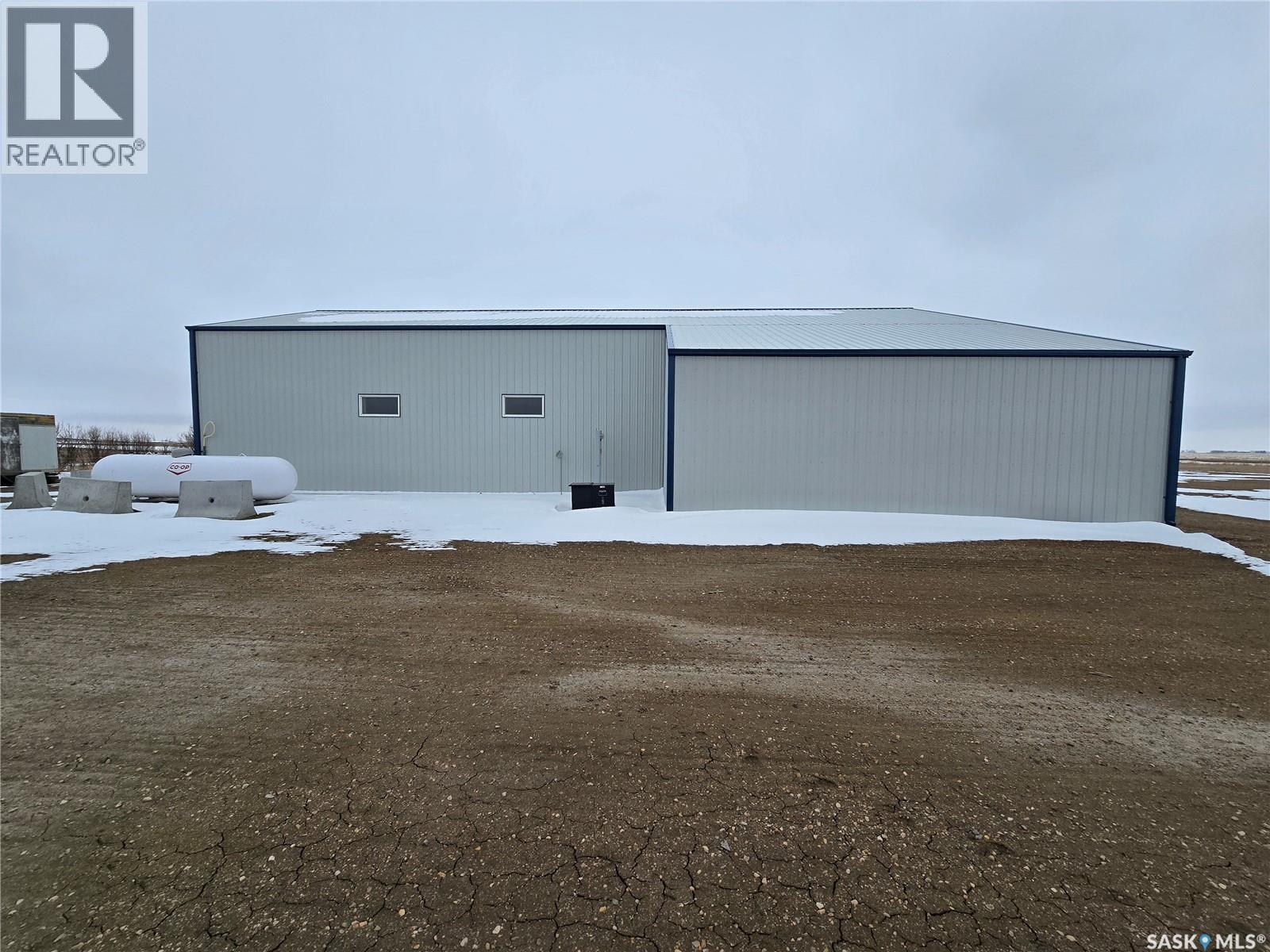 Key Well Shop, Lomond Rm No. 37, Saskatchewan  S4H 1J1 - Photo 3 - SK032453