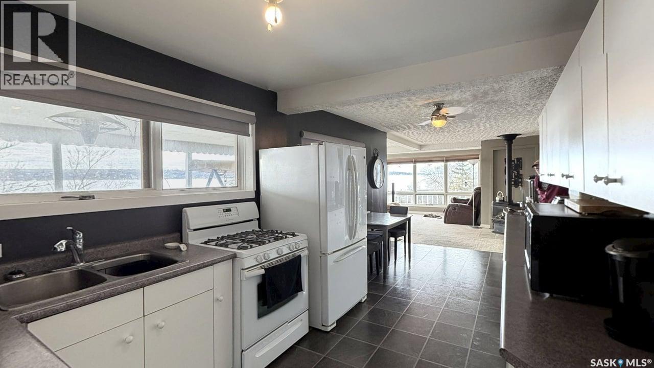 400 Hillcrest Avenue, Saskatchewan Beach, Saskatchewan  S0G 4L0 - Photo 4 - SK032422