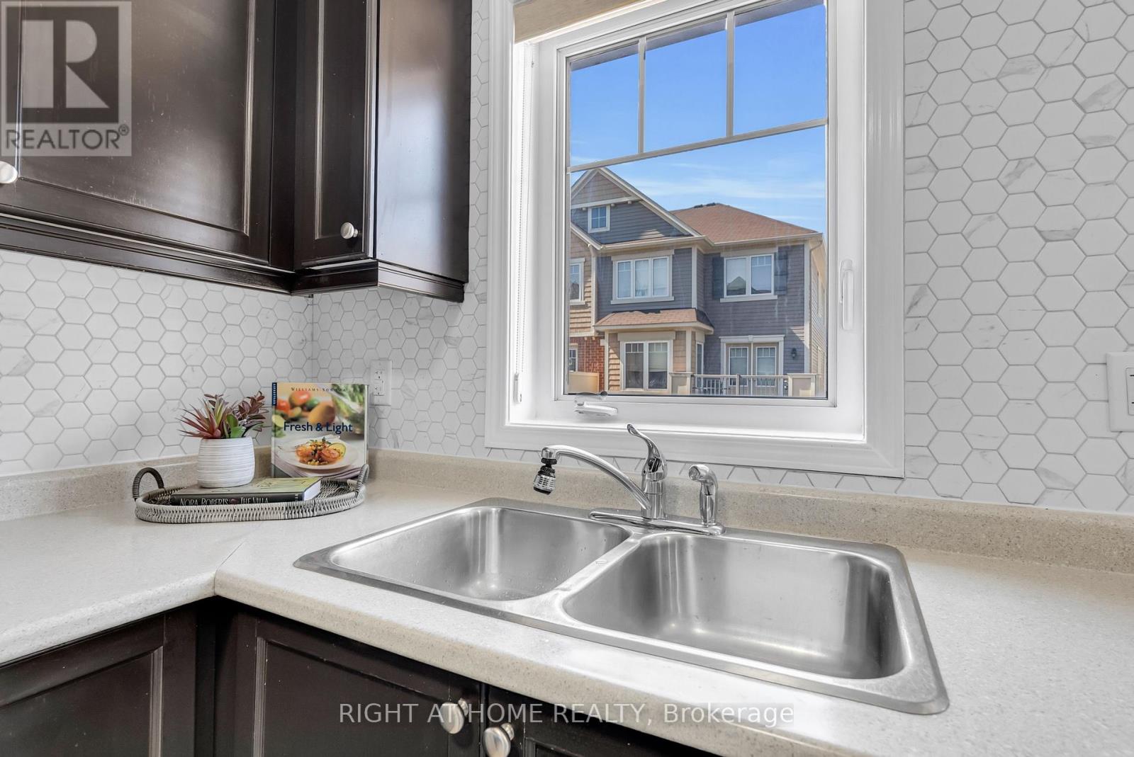 54 - 6020 Derry Road, Milton, Ontario  L9T 8L6 - Photo 14 - W12976798