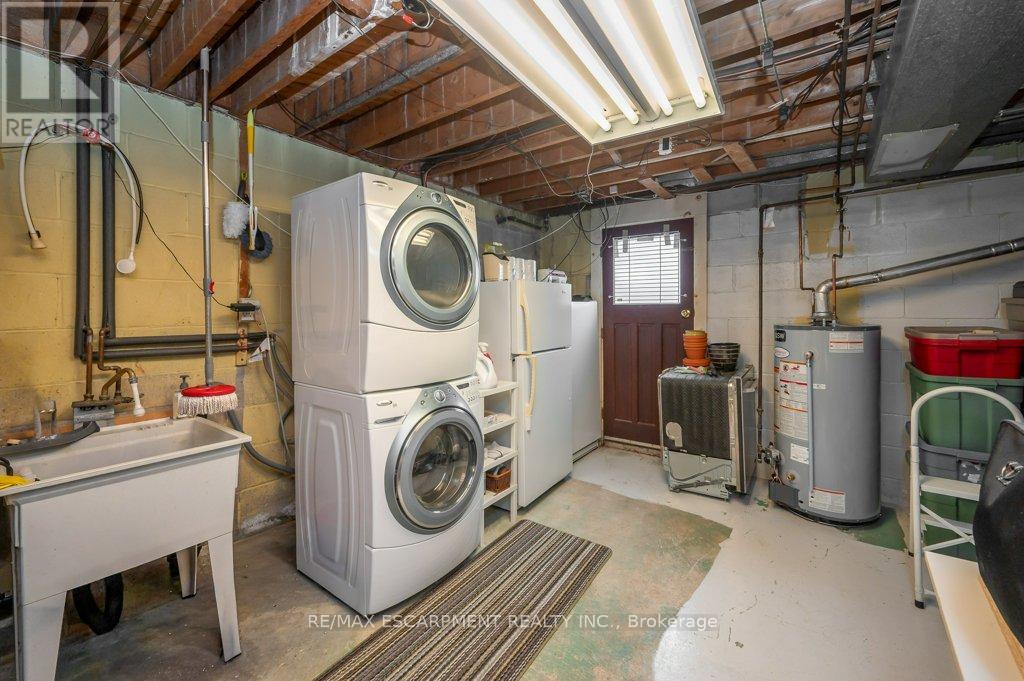 345 Sandlewood Road, Oakville, Ontario  L6L 3S1 - Photo 34 - W12976824