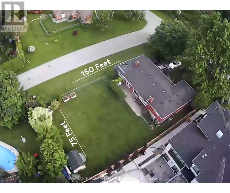 345 Sandlewood Road, Oakville, Ontario  L6L 3S1 - Photo 4 - W12976824