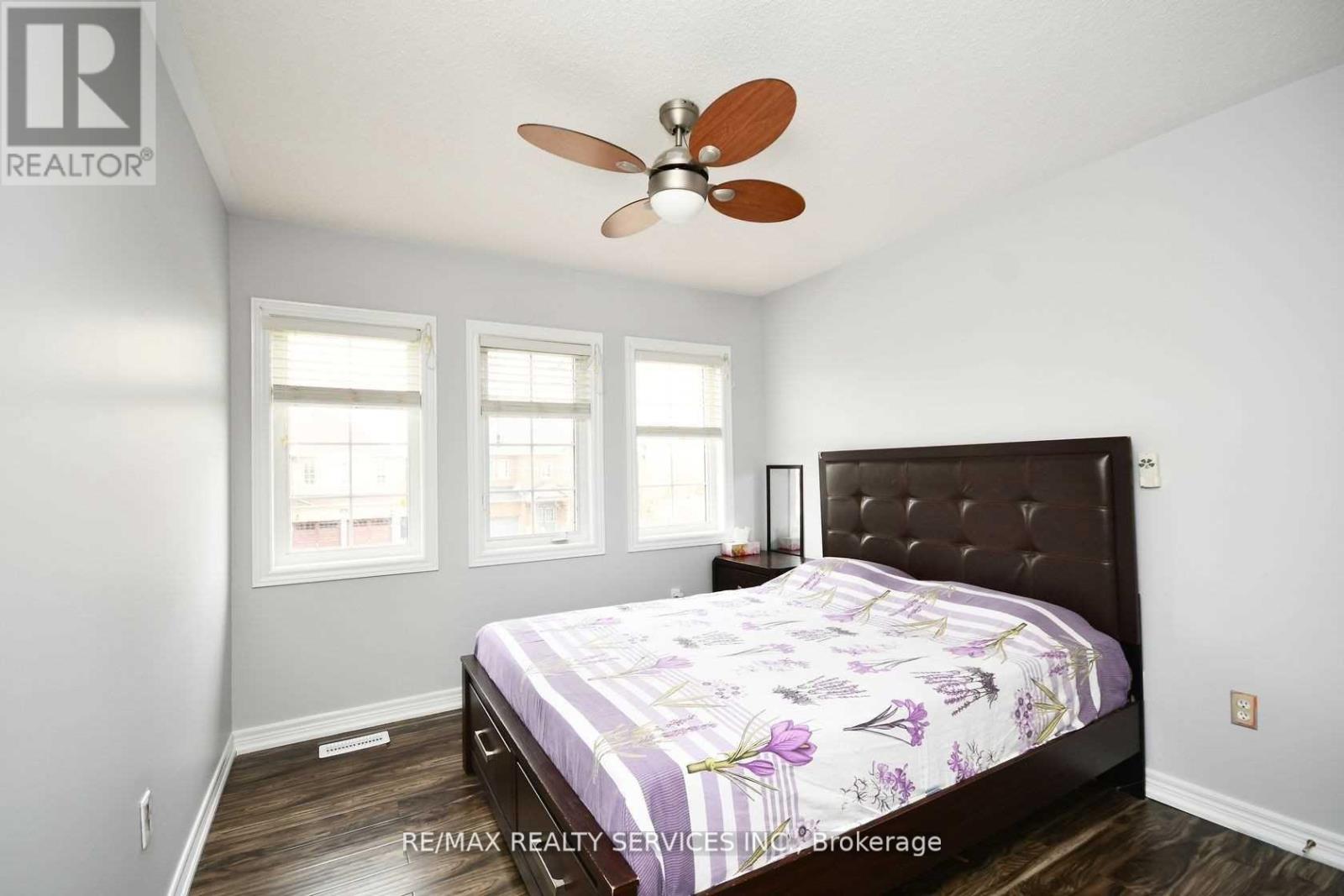 17 Eagle Plains (Upper) Drive, Brampton, Ontario  L6R 3M6 - Photo 14 - W12976830