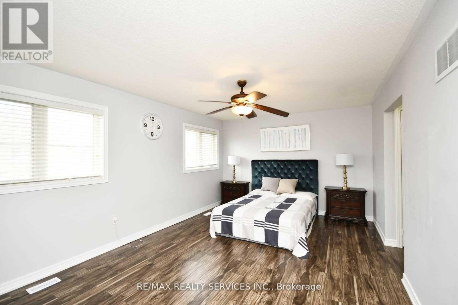 17 Eagle Plains (Upper) Drive, Brampton, Ontario  L6R 3M6 - Photo 16 - W12976830