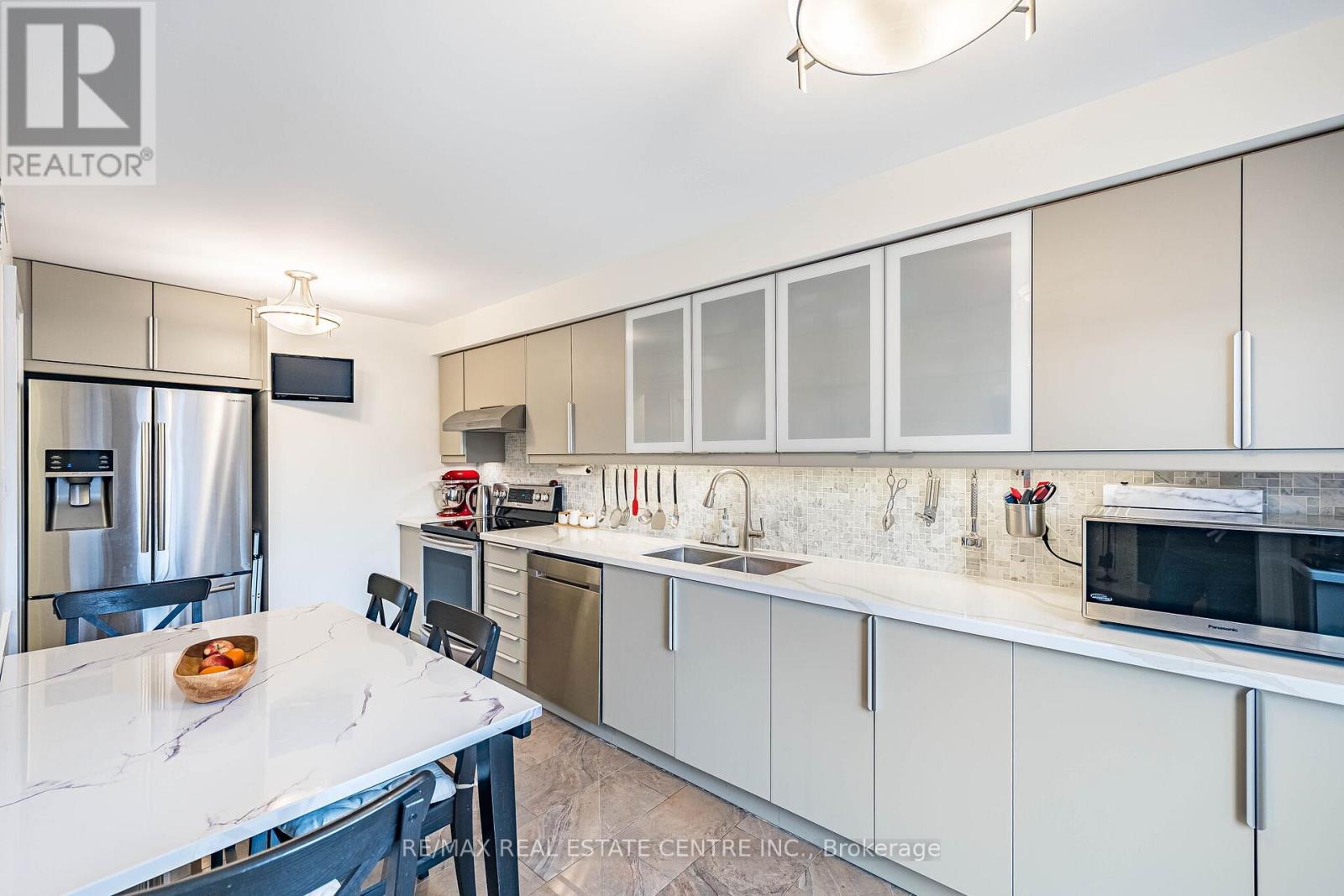 6340 Longspur Road, Mississauga, Ontario  L5N 6G8 - Photo 12 - W12976858