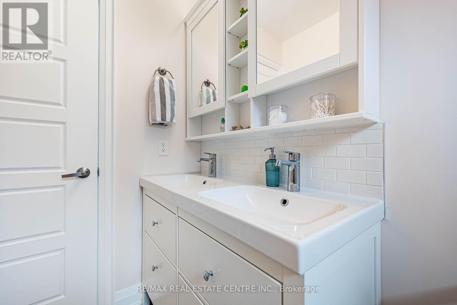 6340 Longspur Road, Mississauga, Ontario  L5N 6G8 - Photo 28 - W12976858