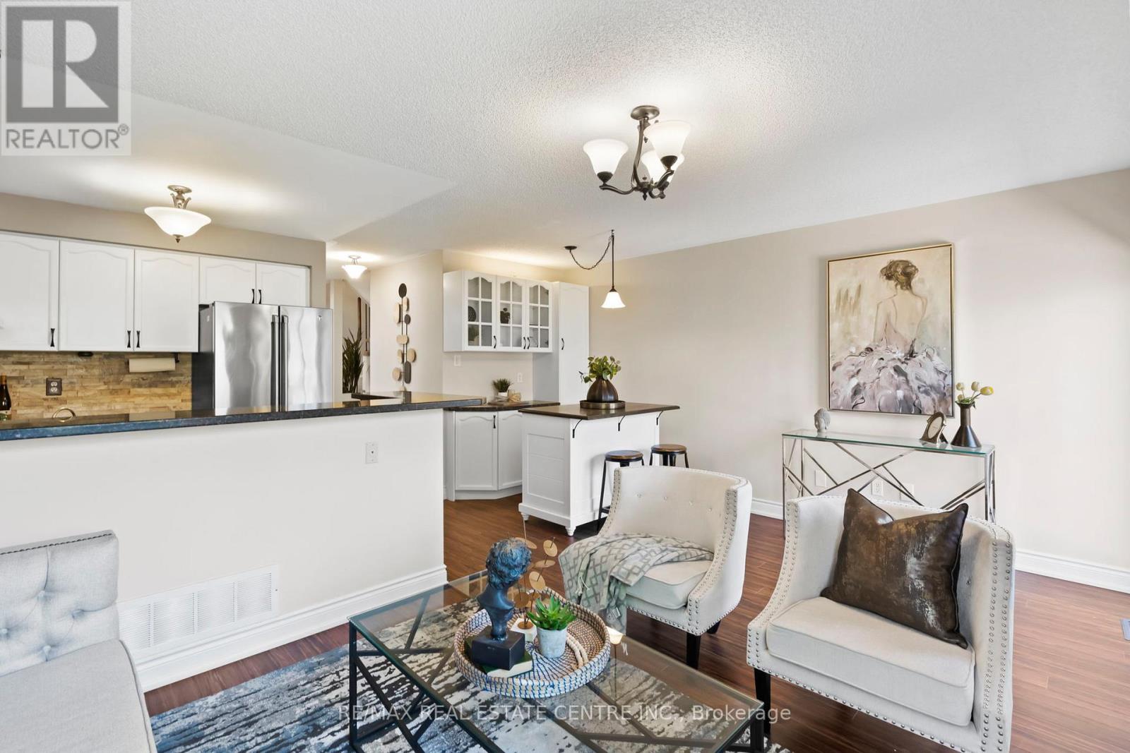 2879 Westbury Court, Mississauga, Ontario  L5M 6B3 - Photo 15 - W12976870