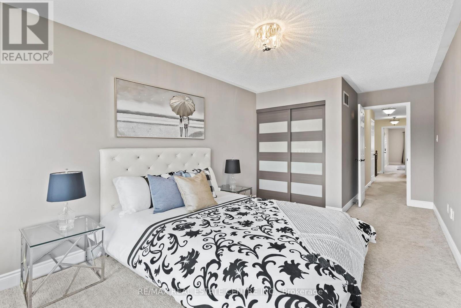 2879 Westbury Court, Mississauga, Ontario  L5M 6B3 - Photo 31 - W12976870