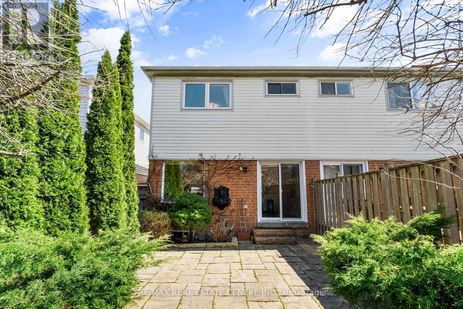 2879 Westbury Court, Mississauga, Ontario  L5M 6B3 - Photo 45 - W12976870