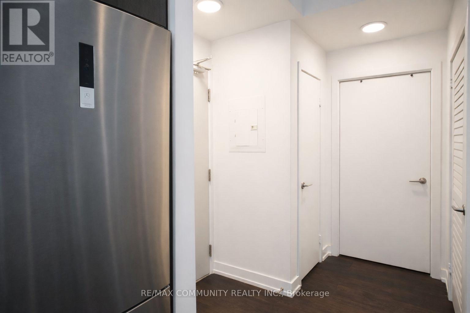 1206 - 225 Veterans Drive, Brampton, Ontario  L7A 5L7 - Photo 10 - W12976882