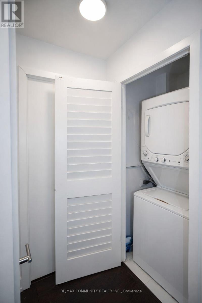 1206 - 225 Veterans Drive, Brampton, Ontario  L7A 5L7 - Photo 12 - W12976882