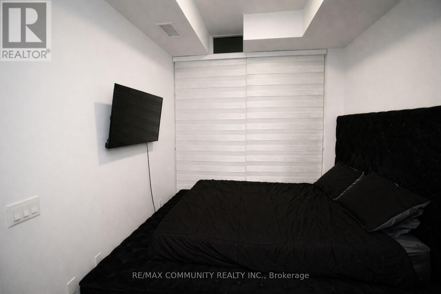 1206 - 225 Veterans Drive, Brampton, Ontario  L7A 5L7 - Photo 21 - W12976882