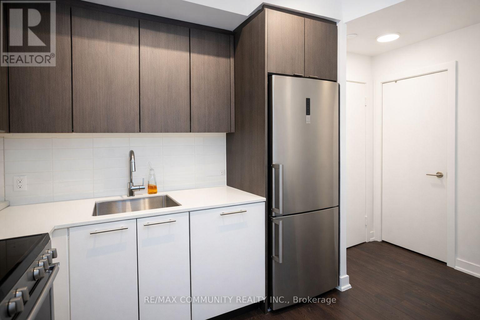 1206 - 225 Veterans Drive, Brampton, Ontario  L7A 5L7 - Photo 9 - W12976882