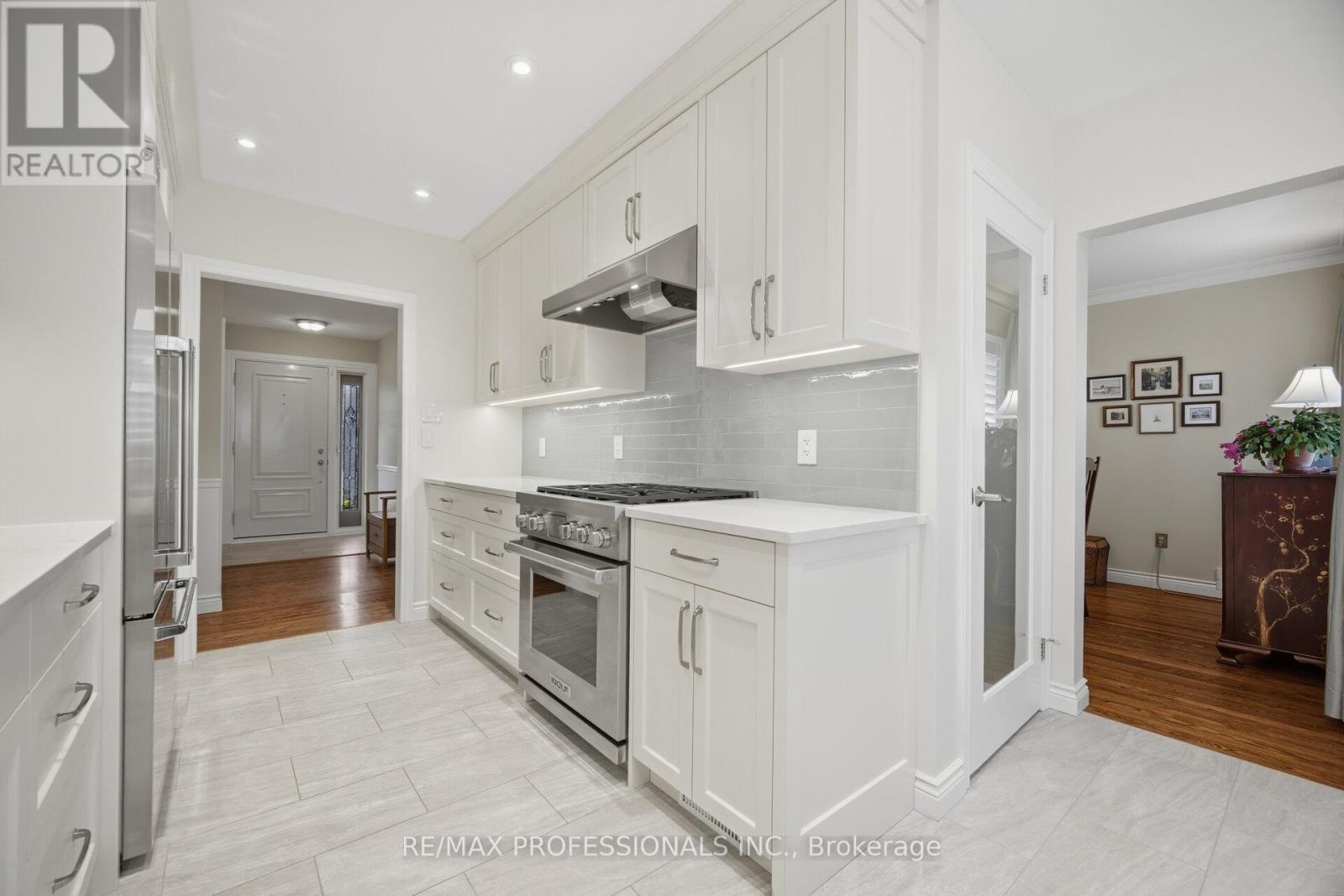 1448 Glenwatson Drive, Mississauga, Ontario  L5E 2V9 - Photo 17 - W12976920