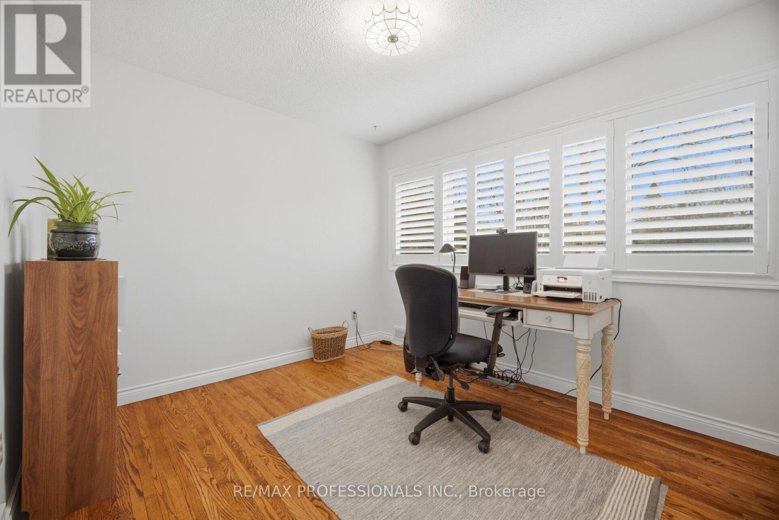 1448 Glenwatson Drive, Mississauga, Ontario  L5E 2V9 - Photo 24 - W12976920