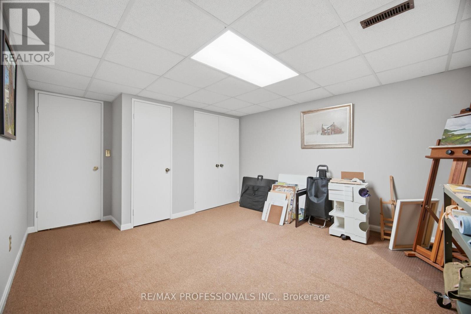 1448 Glenwatson Drive, Mississauga, Ontario  L5E 2V9 - Photo 36 - W12976920