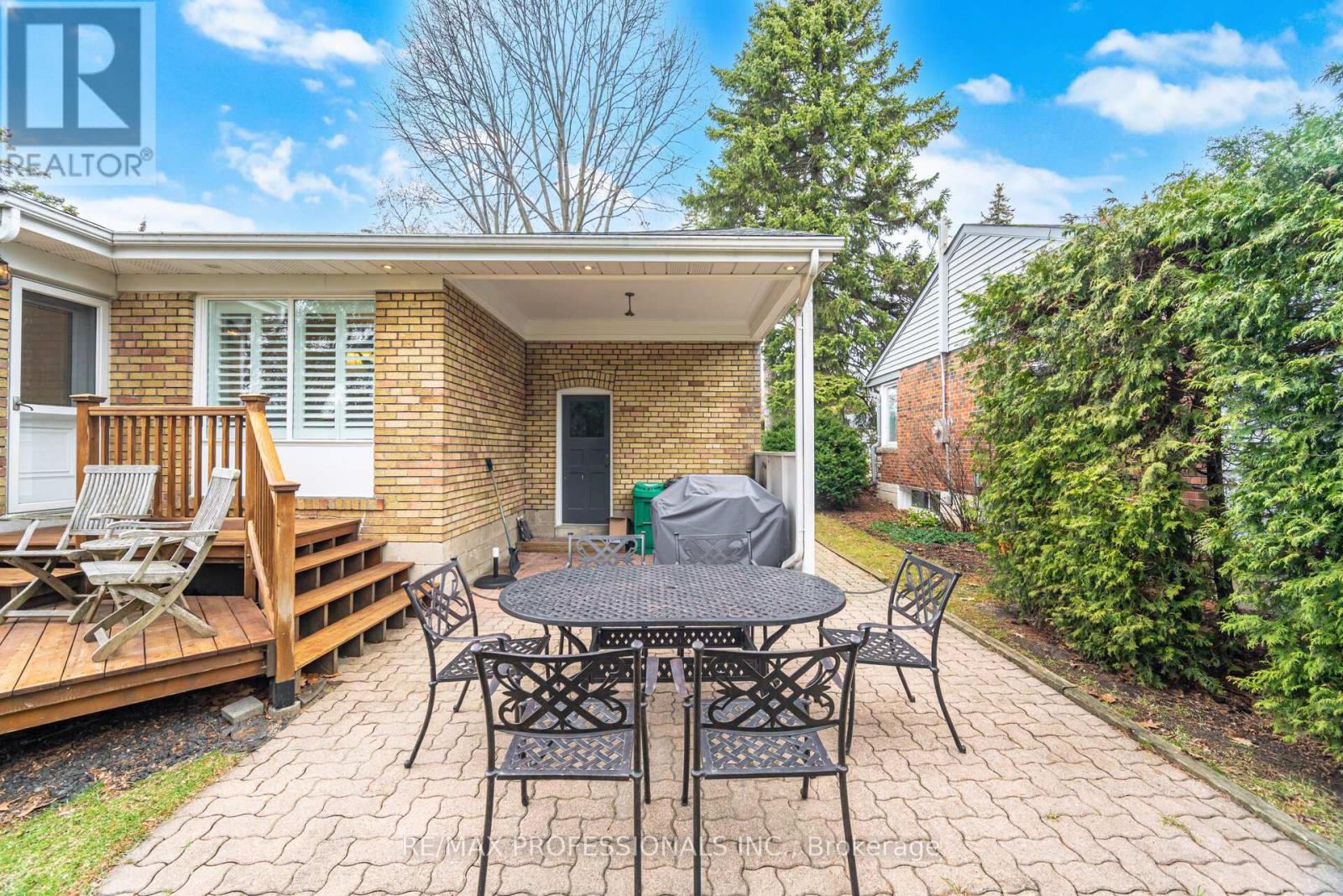 1448 Glenwatson Drive, Mississauga, Ontario  L5E 2V9 - Photo 41 - W12976920