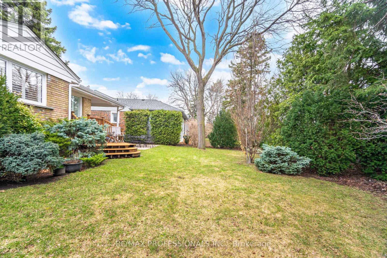 1448 Glenwatson Drive, Mississauga, Ontario  L5E 2V9 - Photo 45 - W12976920