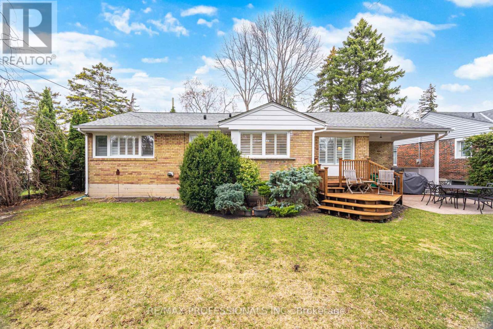 1448 Glenwatson Drive, Mississauga, Ontario  L5E 2V9 - Photo 46 - W12976920