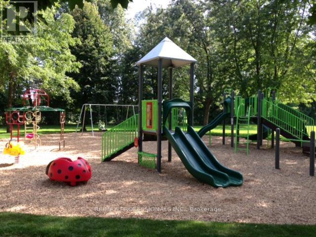 1448 Glenwatson Drive, Mississauga, Ontario  L5E 2V9 - Photo 48 - W12976920