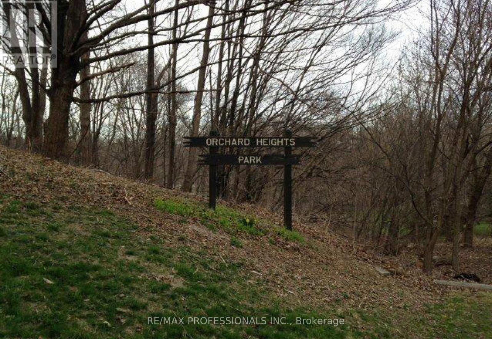 1448 Glenwatson Drive, Mississauga, Ontario  L5E 2V9 - Photo 49 - W12976920