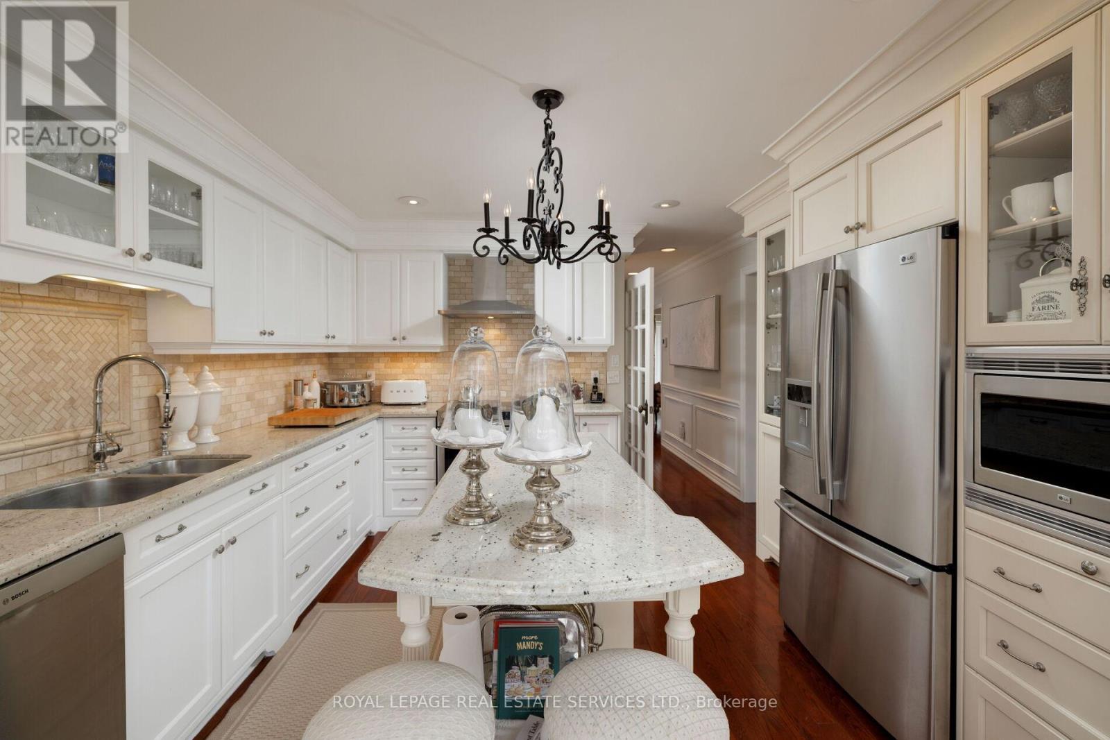 3030 Banbury Crescent, Oakville, Ontario  L6H 5P9 - Photo 10 - W12976928