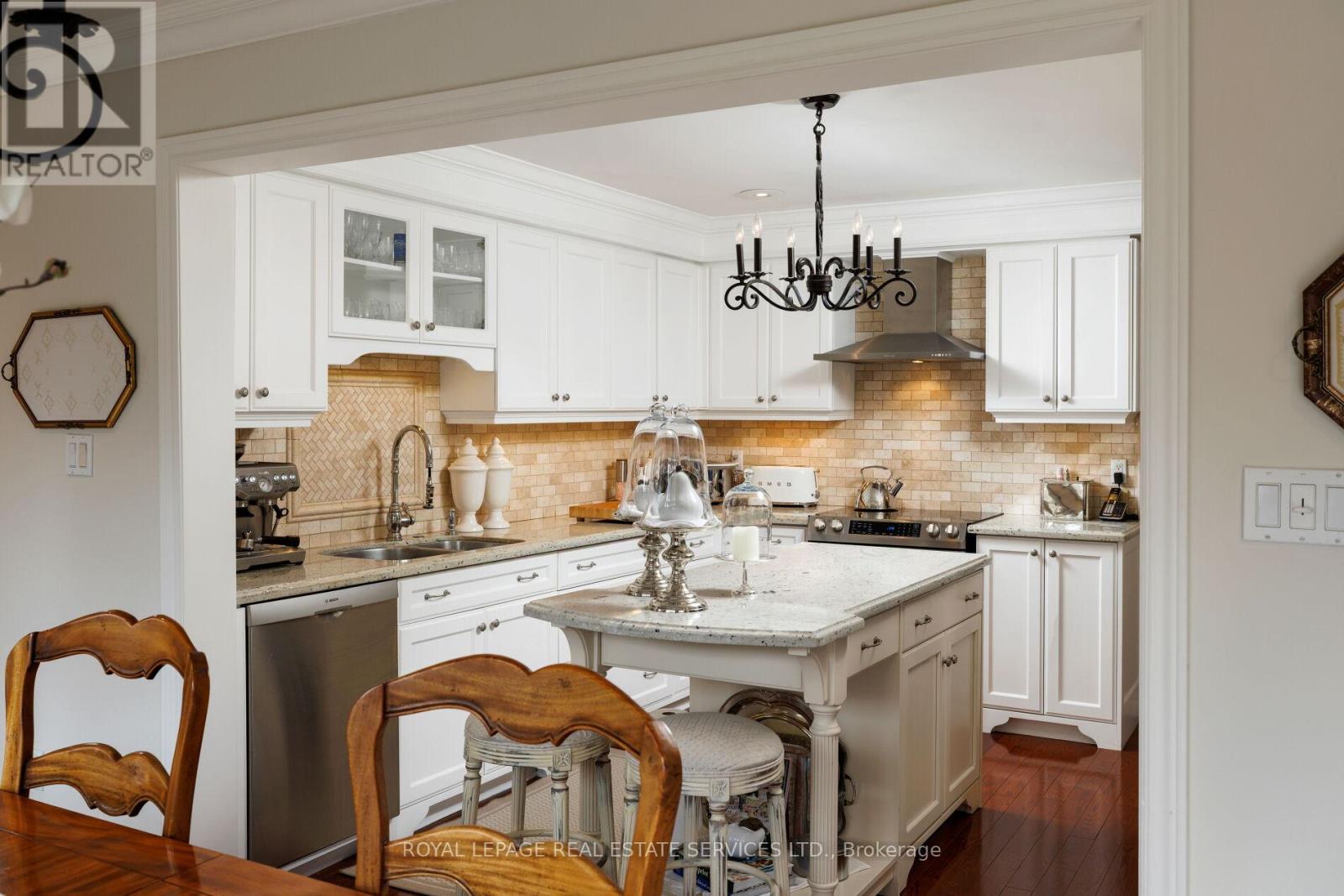 3030 Banbury Crescent, Oakville, Ontario  L6H 5P9 - Photo 11 - W12976928