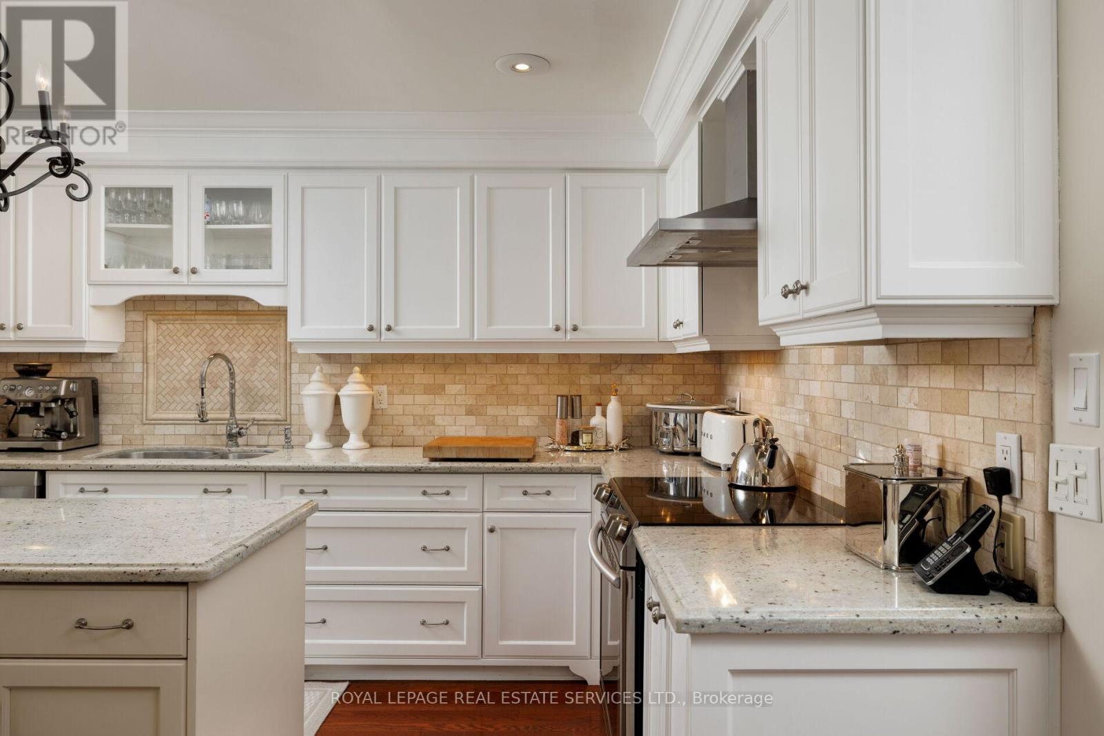 3030 Banbury Crescent, Oakville, Ontario  L6H 5P9 - Photo 12 - W12976928