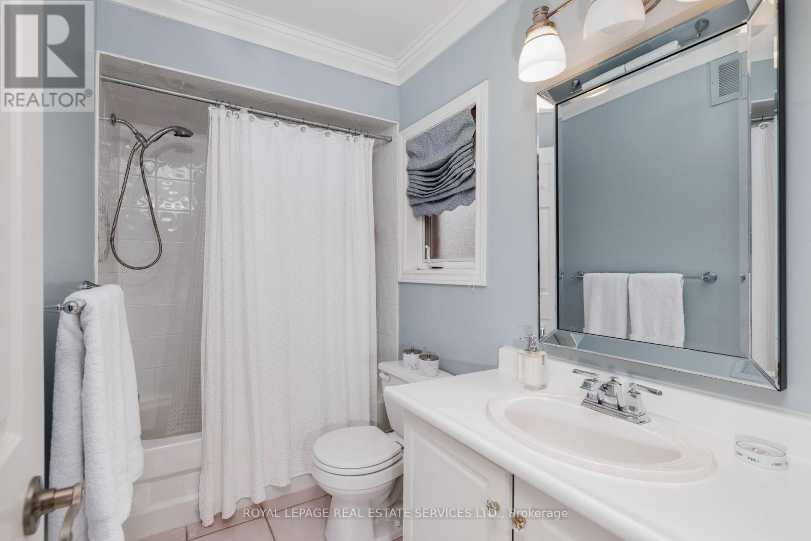 3030 Banbury Crescent, Oakville, Ontario  L6H 5P9 - Photo 29 - W12976928