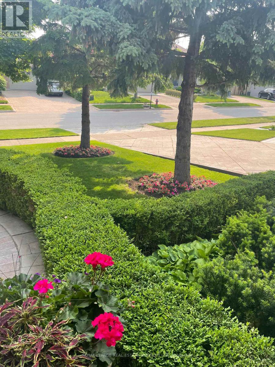 3030 Banbury Crescent, Oakville, Ontario  L6H 5P9 - Photo 41 - W12976928