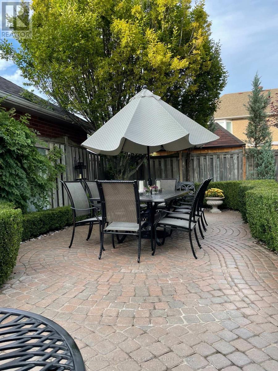 3030 Banbury Crescent, Oakville, Ontario  L6H 5P9 - Photo 44 - W12976928