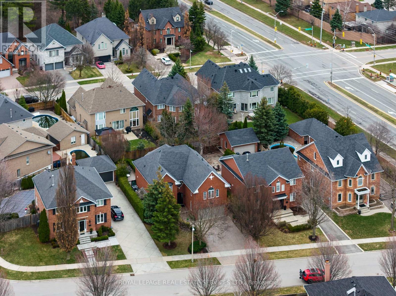 3030 Banbury Crescent, Oakville, Ontario  L6H 5P9 - Photo 48 - W12976928