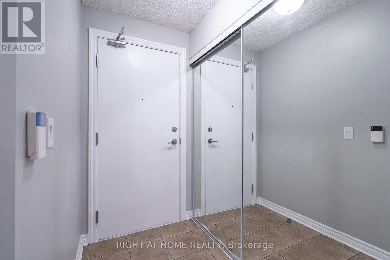 505 - 2379 Central Park Drive, Oakville, Ontario  L6H 0E3 - Photo 7 - W12976962