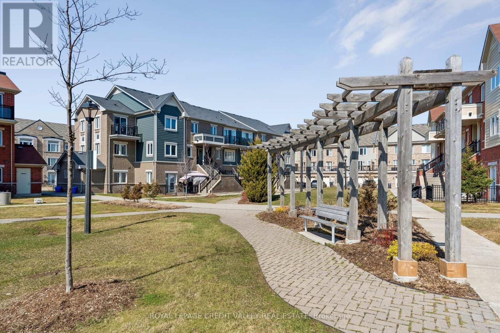 266 - 250 Sunny Meadow Boulevard, Brampton, Ontario  L6R 3Y7 - Photo 3 - W12977006