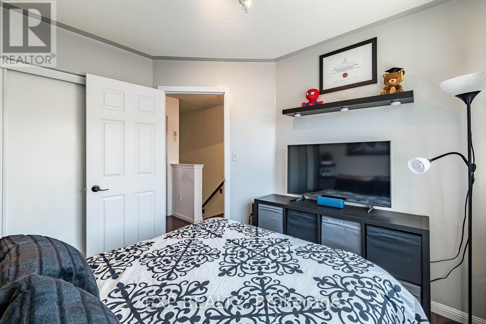 53 Sweetwood Circle, Brampton, Ontario  L7A 2X7 - Photo 26 - W12977032