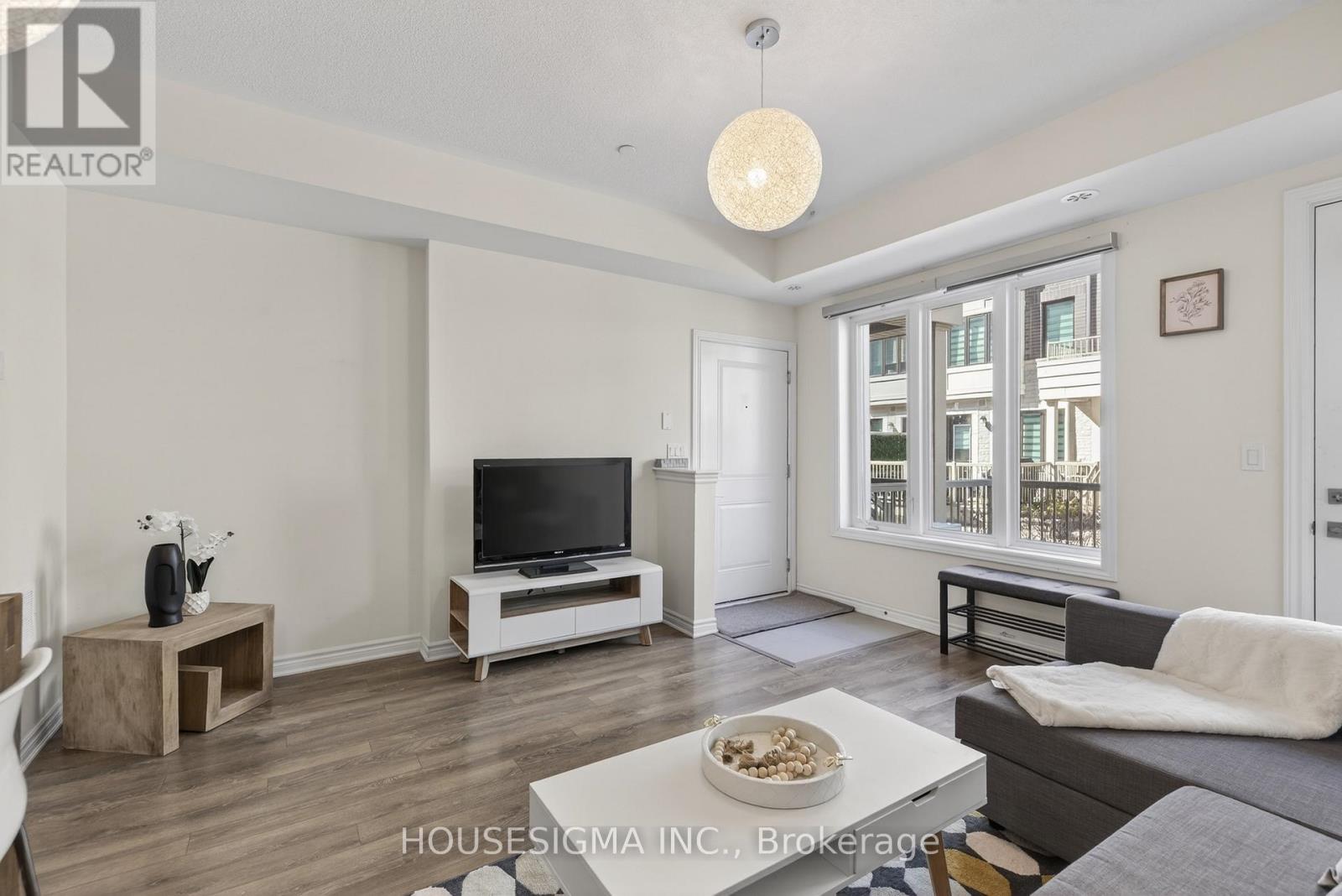 5 - 85 Eastwood Park Gardens, Toronto, Ontario  M8W 0B9 - Photo 10 - W12977040