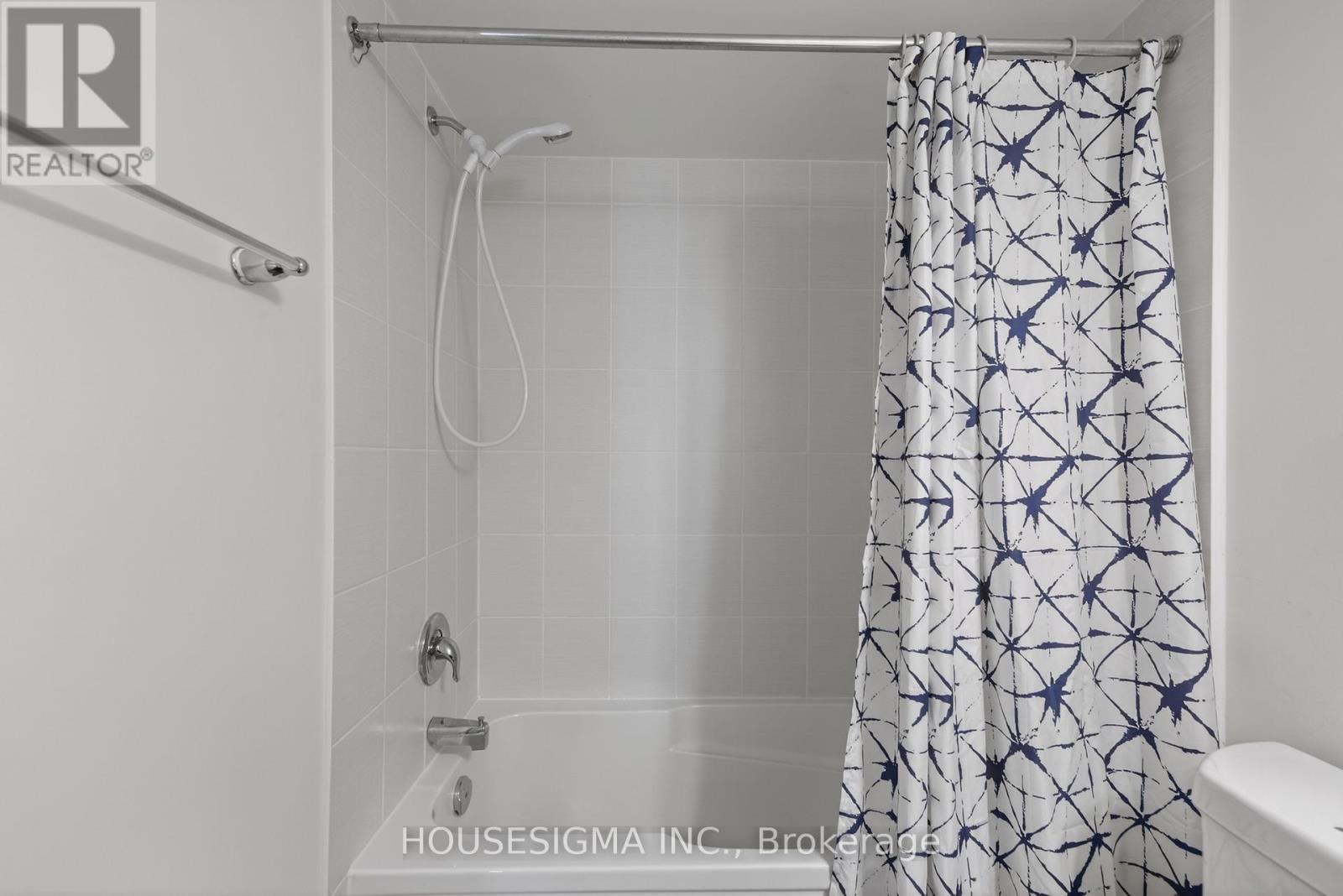 5 - 85 Eastwood Park Gardens, Toronto, Ontario  M8W 0B9 - Photo 12 - W12977040