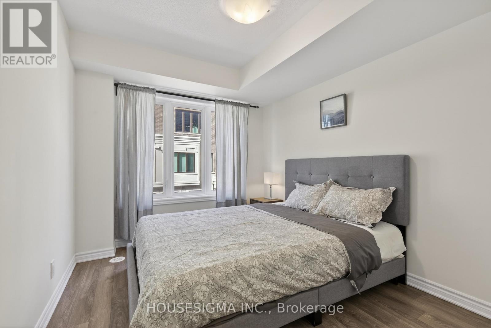 5 - 85 Eastwood Park Gardens, Toronto, Ontario  M8W 0B9 - Photo 14 - W12977040