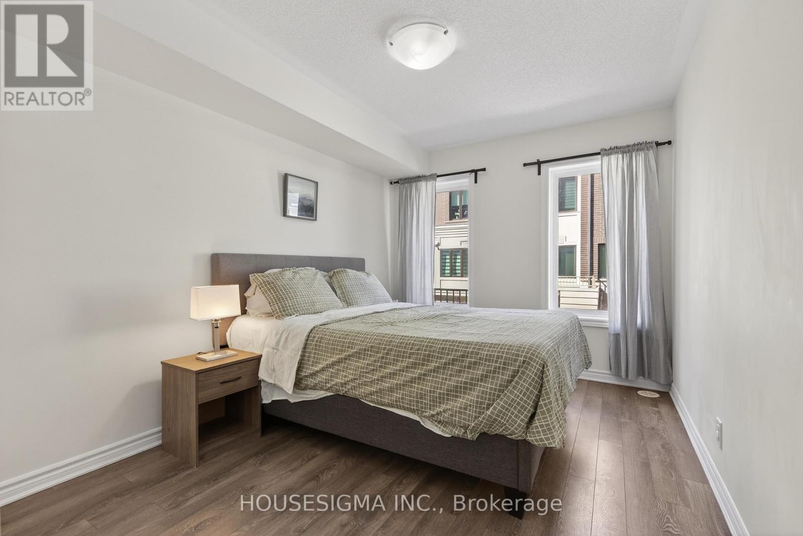 5 - 85 Eastwood Park Gardens, Toronto, Ontario  M8W 0B9 - Photo 17 - W12977040