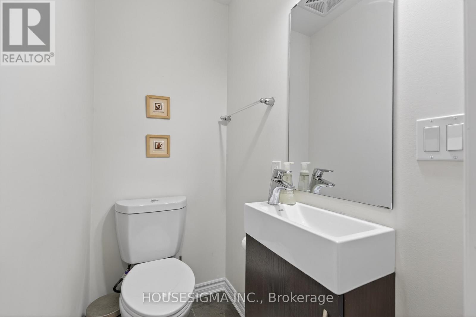 5 - 85 Eastwood Park Gardens, Toronto, Ontario  M8W 0B9 - Photo 19 - W12977040