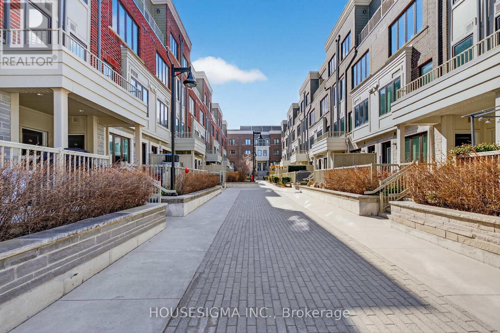 5 - 85 Eastwood Park Gardens, Toronto, Ontario  M8W 0B9 - Photo 22 - W12977040