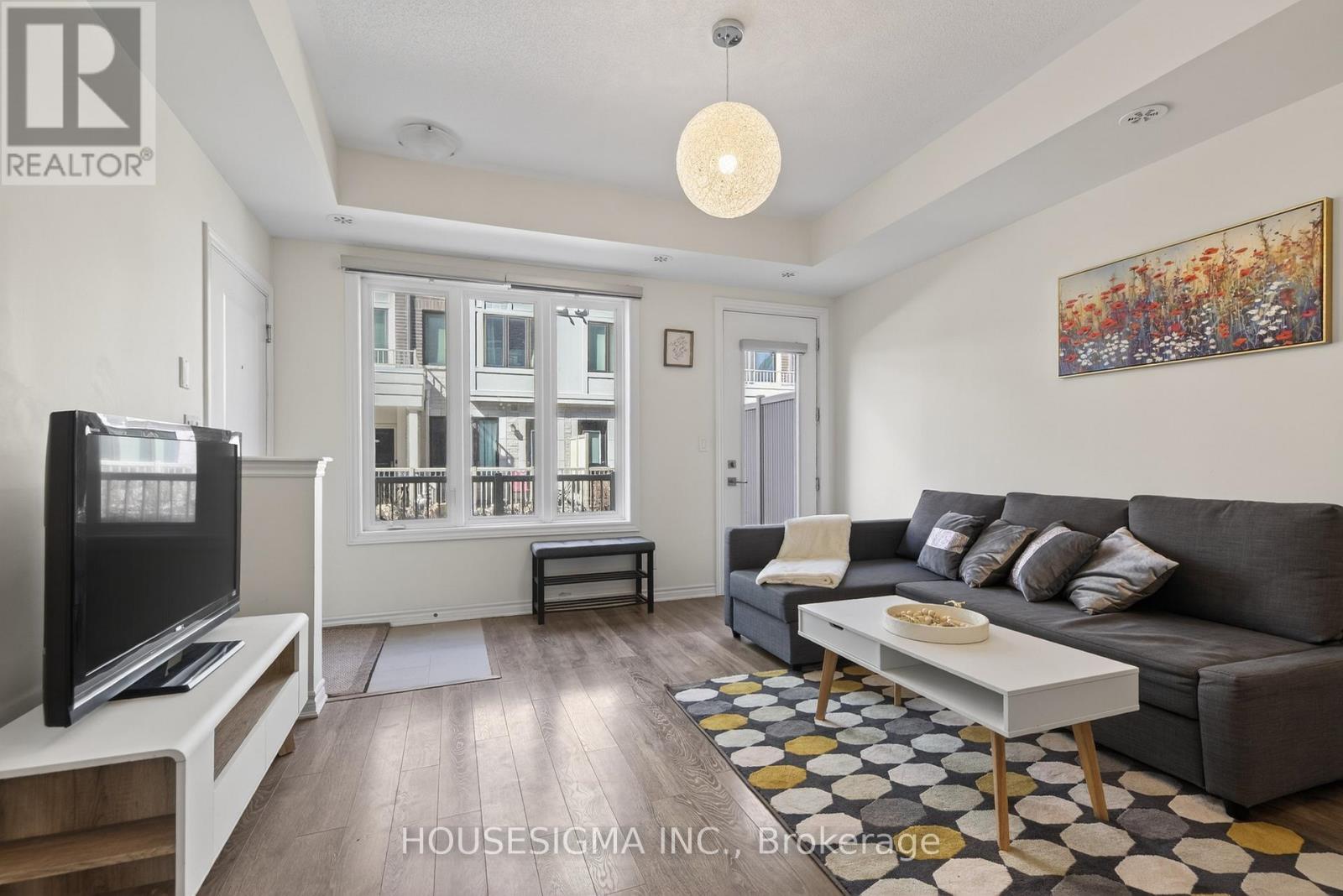 5 - 85 Eastwood Park Gardens, Toronto, Ontario  M8W 0B9 - Photo 3 - W12977040