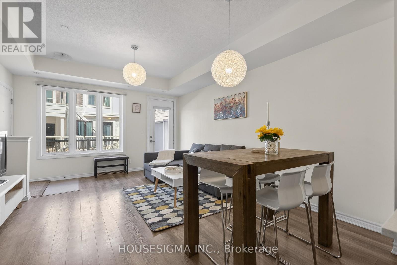 5 - 85 Eastwood Park Gardens, Toronto, Ontario  M8W 0B9 - Photo 9 - W12977040