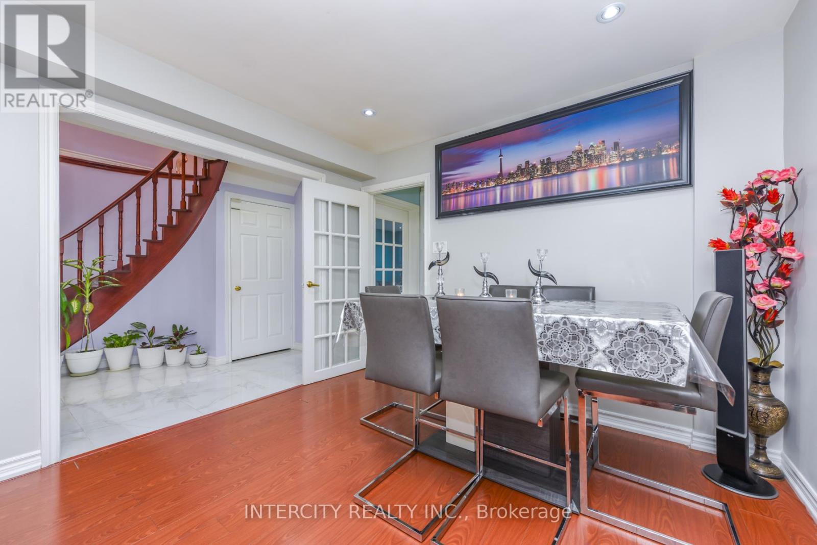 7140 Dalewood Drive, Mississauga, Ontario  L4T 4E9 - Photo 14 - W12977116